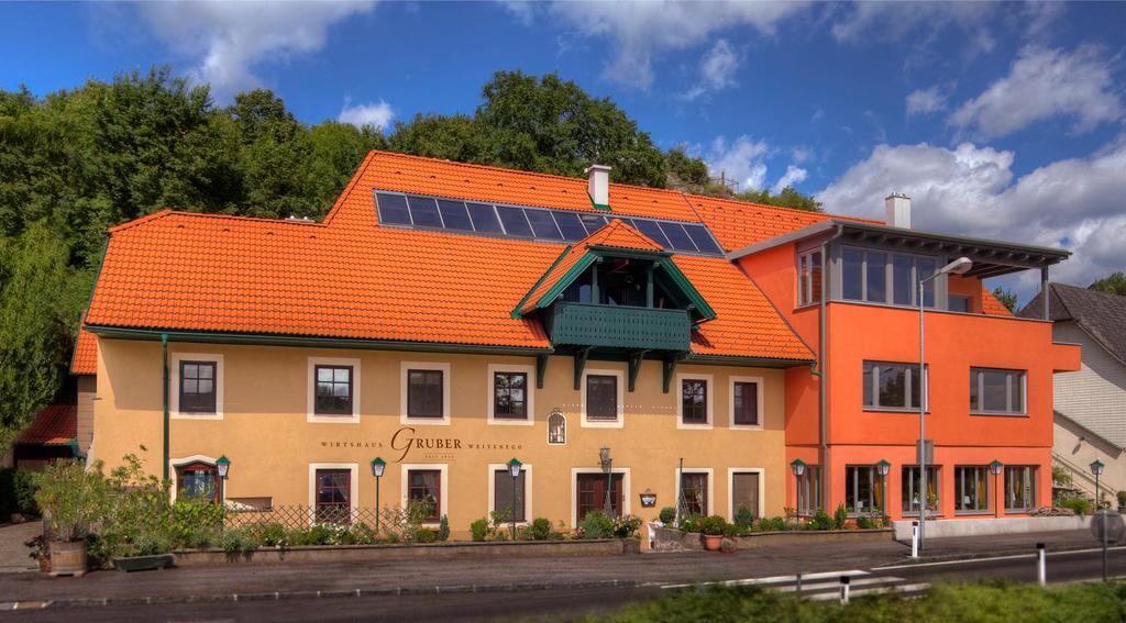 Wirtshaus Gruber Weitenegg เอมแมร์สดอร์ฟ อัน แดร โดเนา ภายนอก รูปภาพ